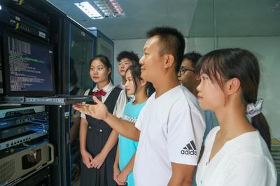 互聯網技術開發專業設置 培養未來數字世界的構建者